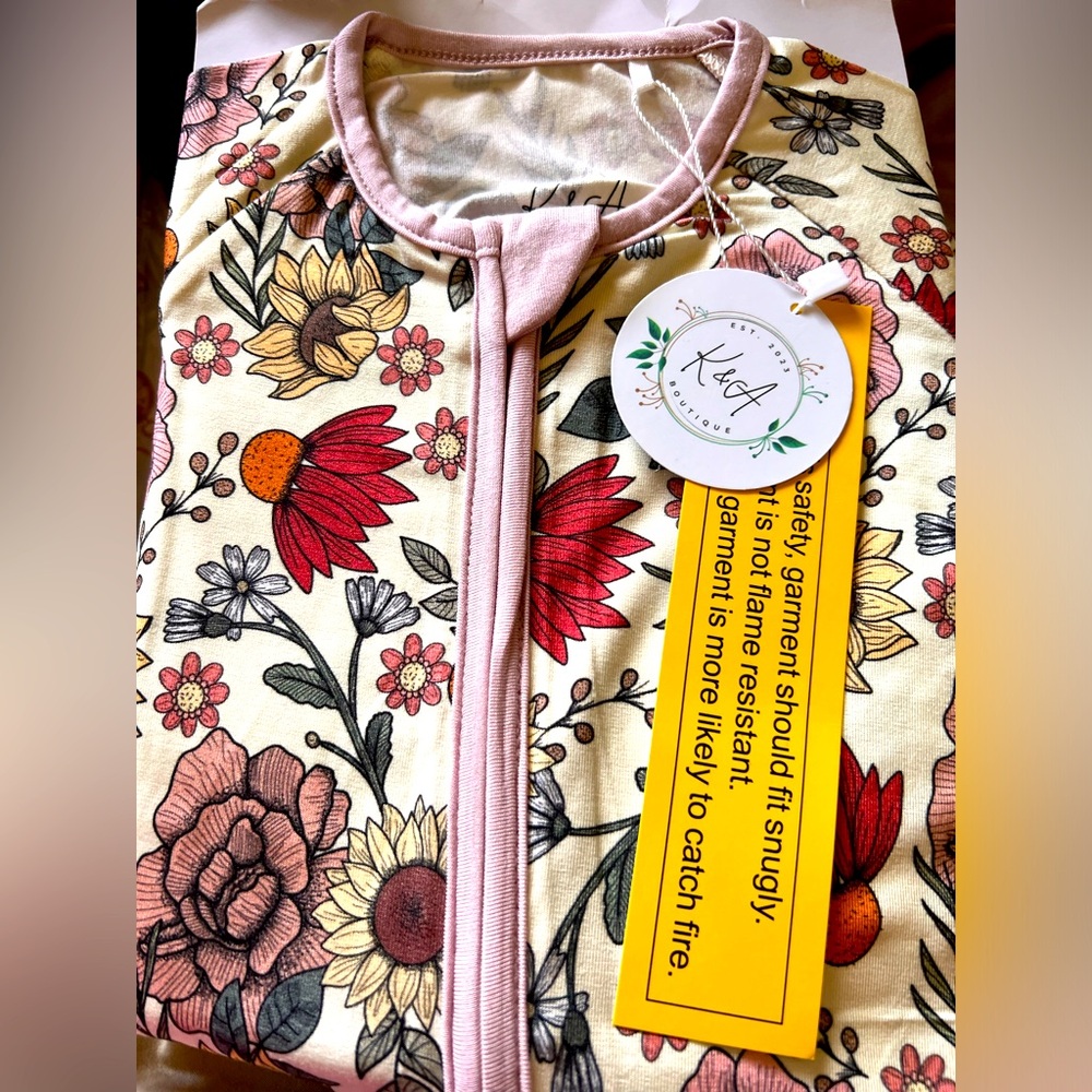 K&A Bamboo Sleeper Beautiful Vintage Floral🥀 Size 2T New in Package